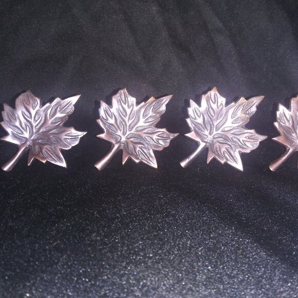 Dark Bronze Maple Leaf Napkin Rings Lot of 4 Fall Metal Autumn Leaves - Picture 1 of 4